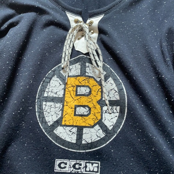 Boston Bruins Sweater - Picture 2 of 3